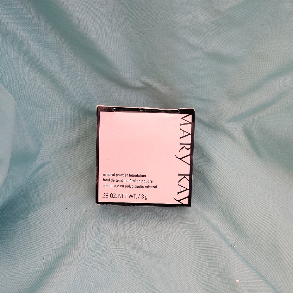Mary Kay Mineral Powder Foundation - Bronze 4